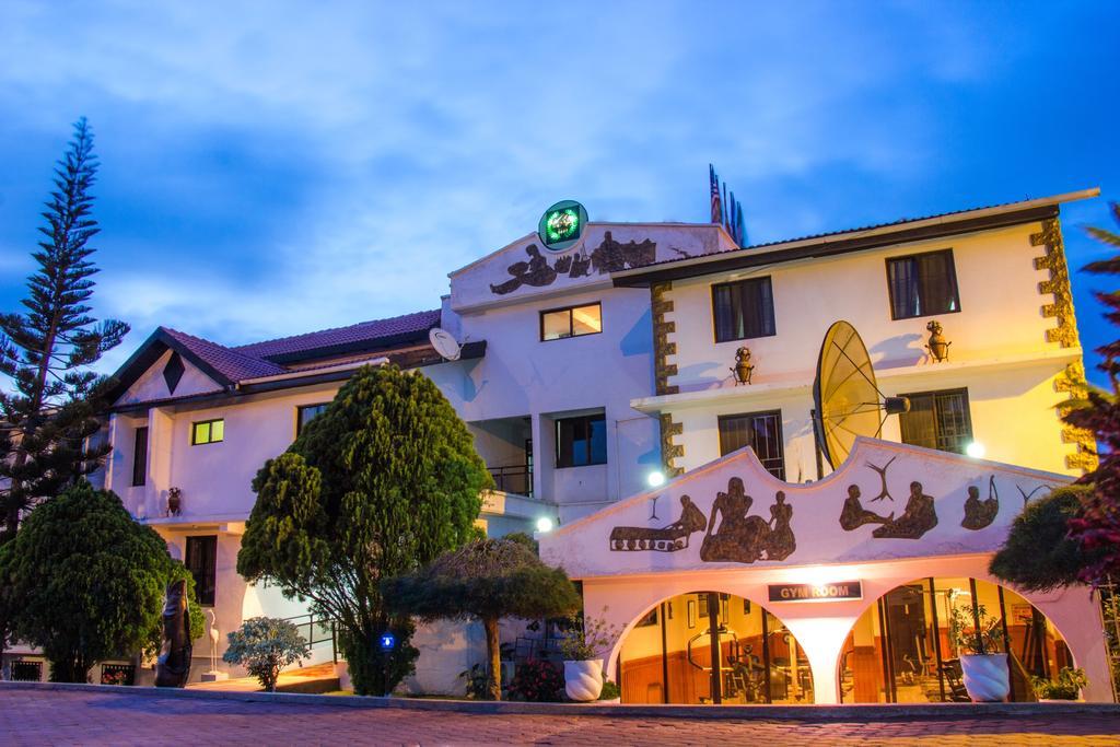 Hill View Hotel Mccarthy Hills Botianaw Dış mekan fotoğraf