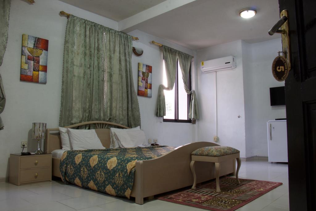 Hill View Hotel Mccarthy Hills Botianaw Dış mekan fotoğraf
