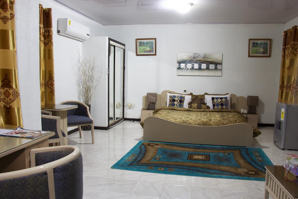 Hill View Hotel Mccarthy Hills Botianaw Dış mekan fotoğraf
