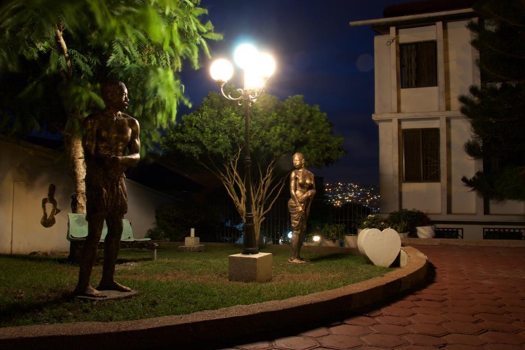 Hill View Hotel Mccarthy Hills Botianaw Dış mekan fotoğraf