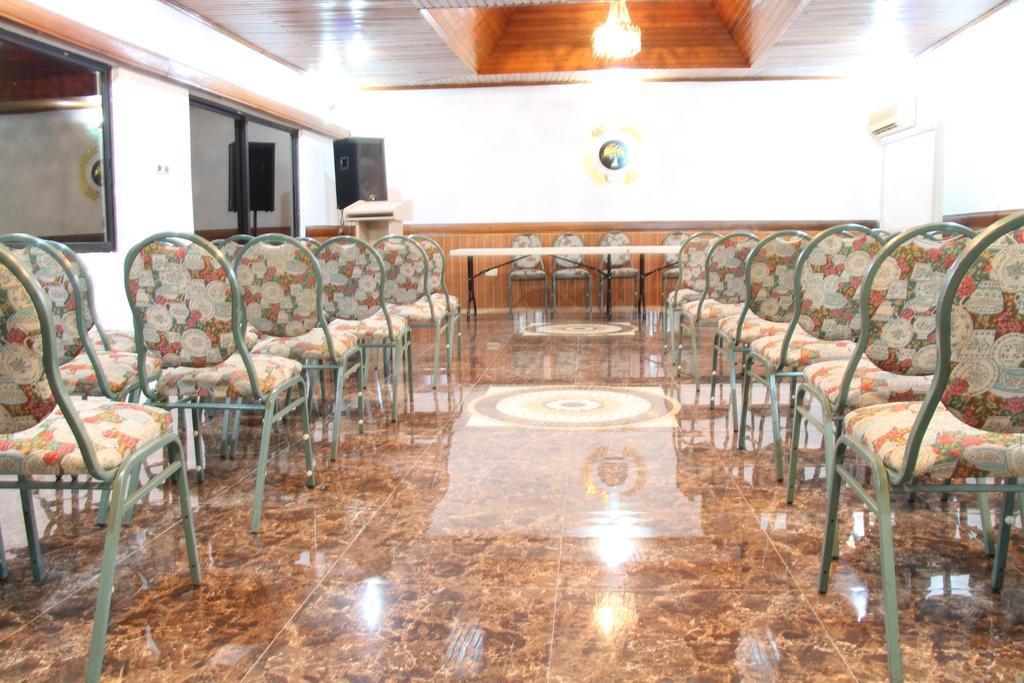 Hill View Hotel Mccarthy Hills Botianaw Dış mekan fotoğraf