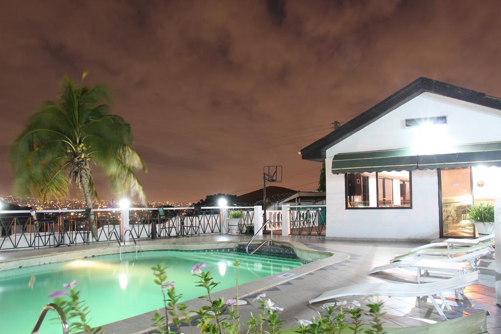 Hill View Hotel Mccarthy Hills Botianaw Dış mekan fotoğraf