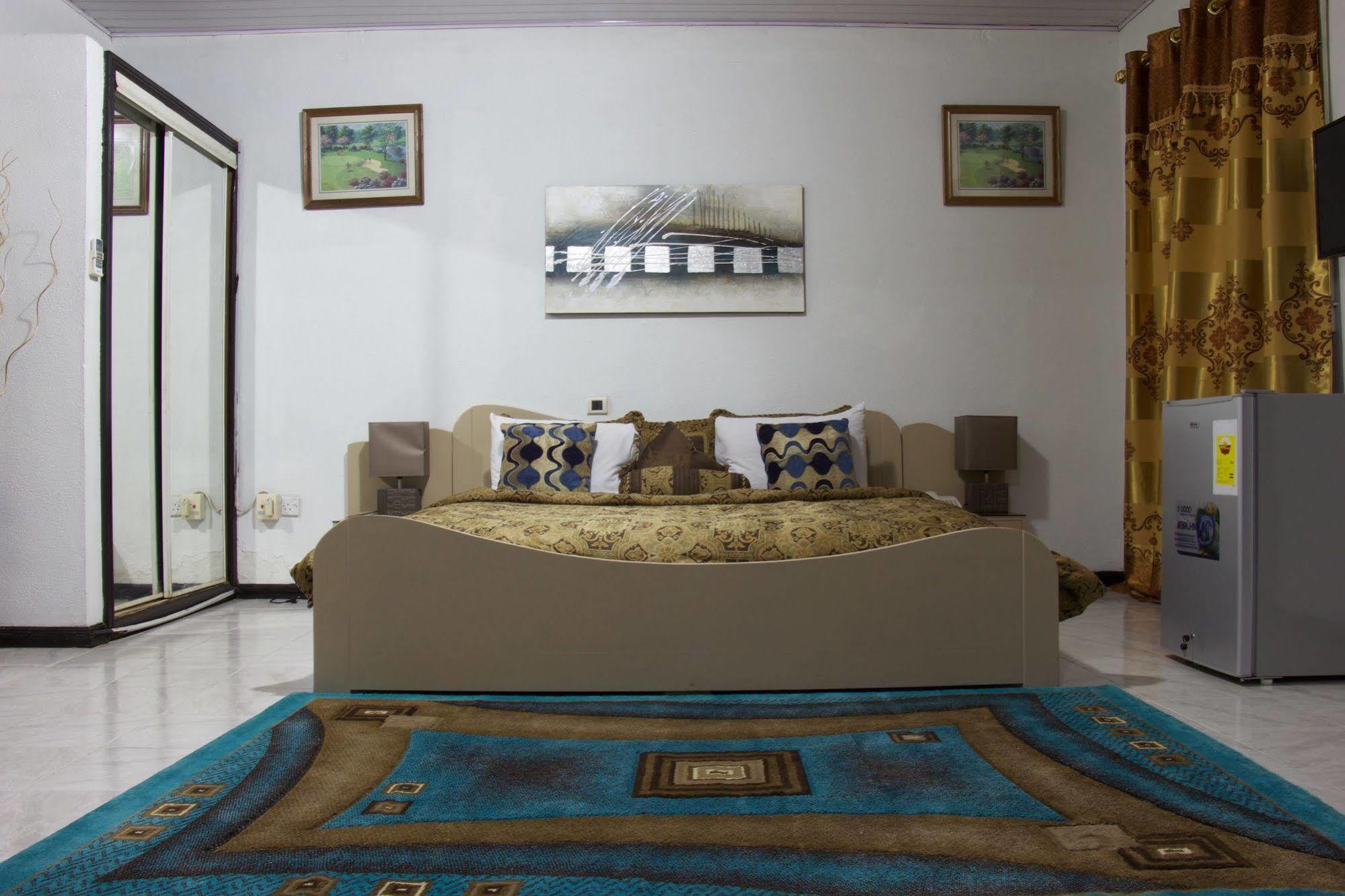 Hill View Hotel Mccarthy Hills Botianaw Dış mekan fotoğraf