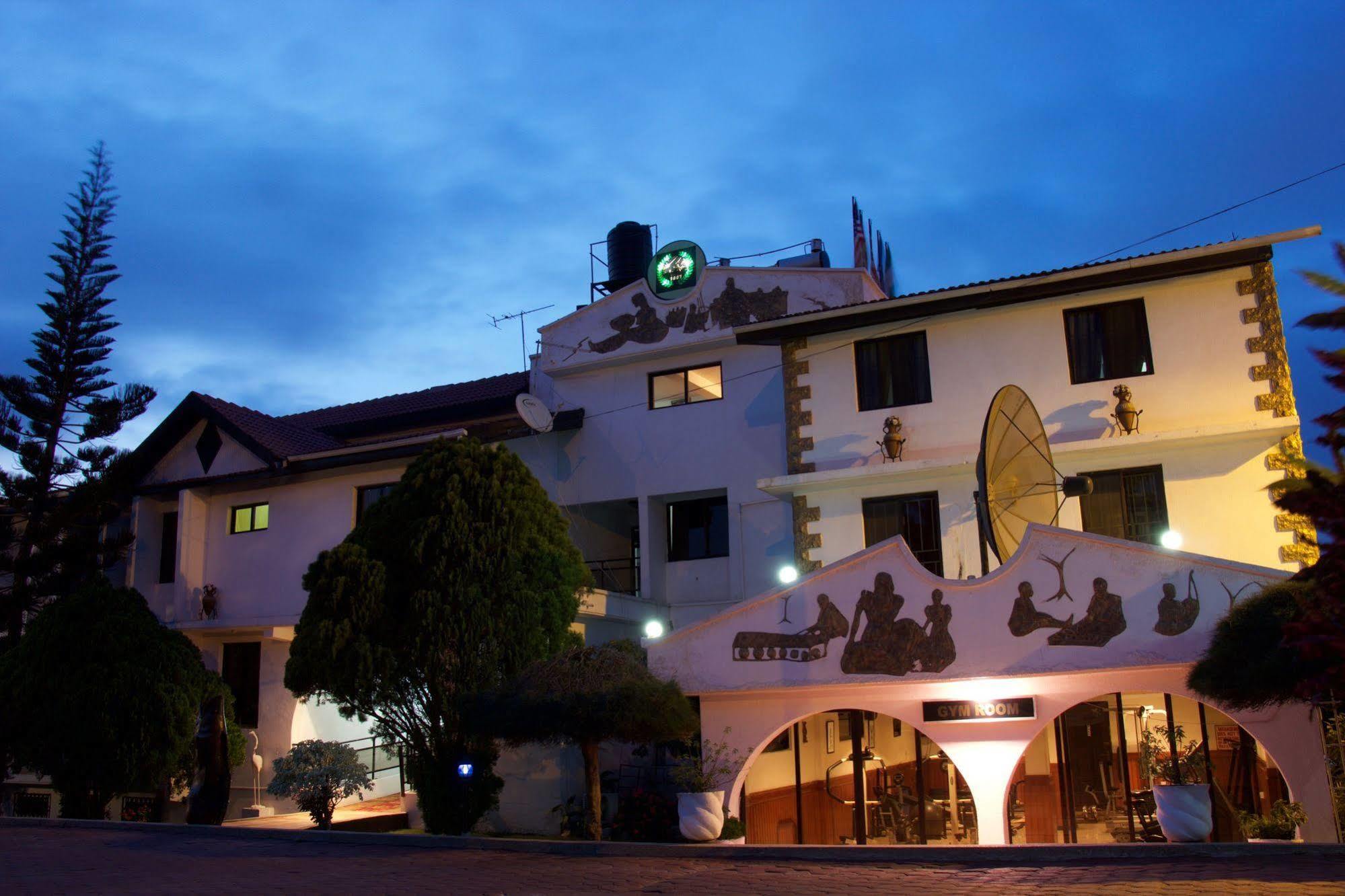 Hill View Hotel Mccarthy Hills Botianaw Dış mekan fotoğraf