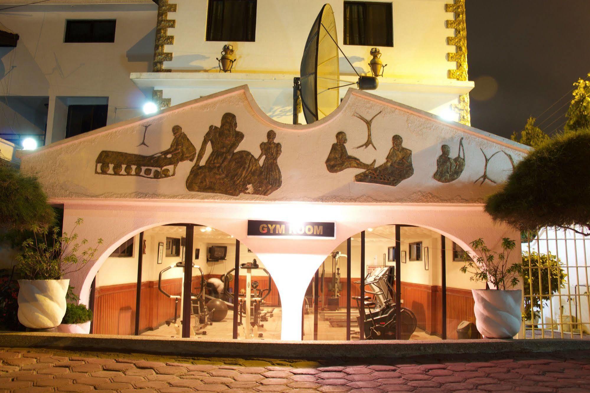 Hill View Hotel Mccarthy Hills Botianaw Dış mekan fotoğraf